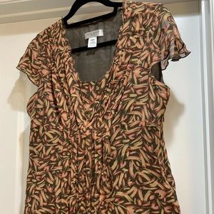 Nine West Brown floral Short Sleeve Sz 14P raw edging armpit to armpit 20” silk